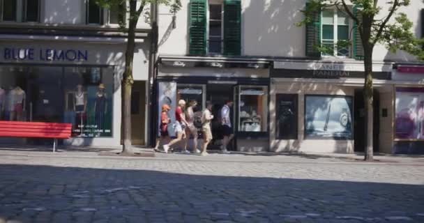 Family Vacation Walking Together Side European Street Downtown Luzern Switzerland — Stok video