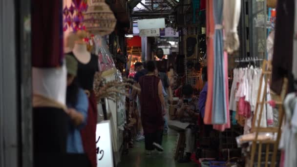 People Walking Alleys Chatuchak Weekend Market Small Business Owners Shops — Vídeos de Stock