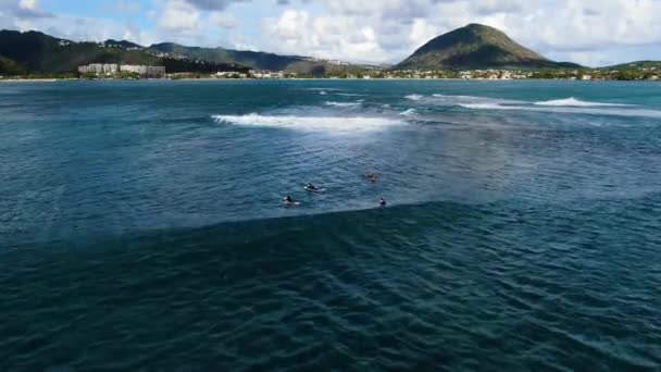 Two Surfers Catch Wave Split Directions Oahu Hawaii — Stock Video