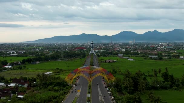 Aerial View City Colorful Monument Tembolak Rainbow Mataram Newest Icon — Stok Video