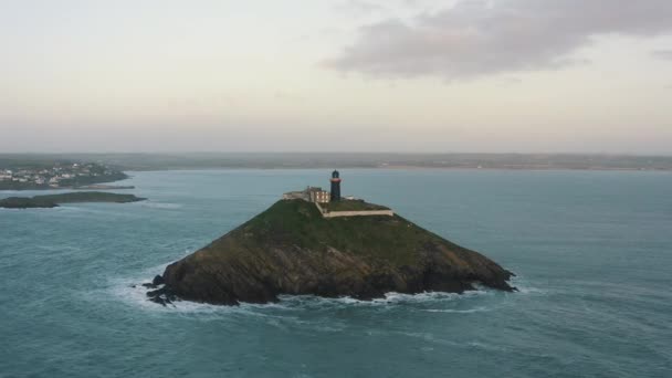 Вид Воздуха Маяк Ballycotton Черный Маяк Один Двух Ирландии Панорамный — стоковое видео