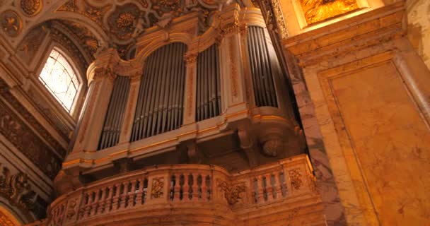 Merklin Organ Church Louis French Rome Italy Low Angle — Vídeo de stock