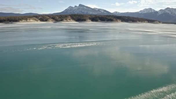 Drone Shot Abraham Lake Alberta — Stockvideo