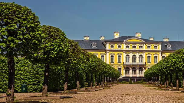 Static Shot Rows Green Trees Infront Rundale Palace Latvia Bright — Αρχείο Βίντεο