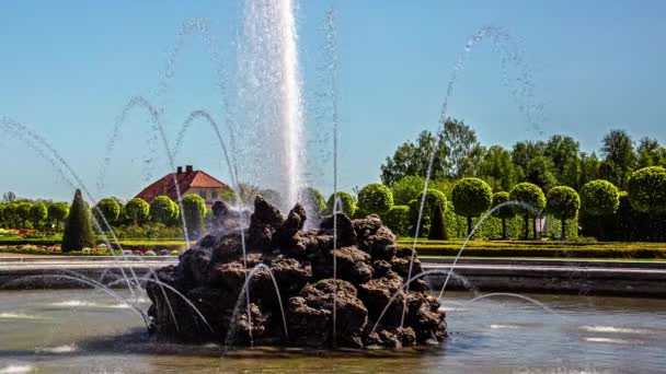 Water Fountain Park Garden Clear Summer Day Time Lapse — 图库视频影像
