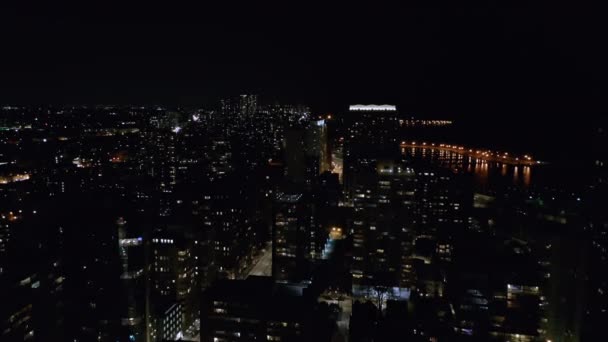 Drone View Cars Running Busy Streets Chicago Night — 비디오