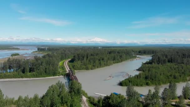 Drone Video Alaska Railroad Train Trestle Деналі Відстані Протягом Літа — стокове відео