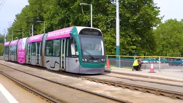 Tram Tracks Curving Park Ride Area City Nottingham Nottinghamshire England — стоковое видео