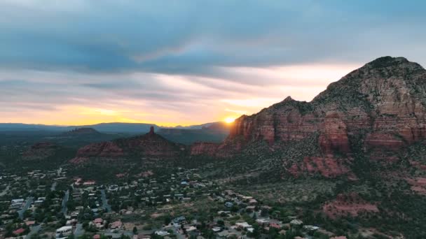 Sedona Desert Town Iconic Cathedral Rocks Golden Hour Arizona Aerial — Stock Video