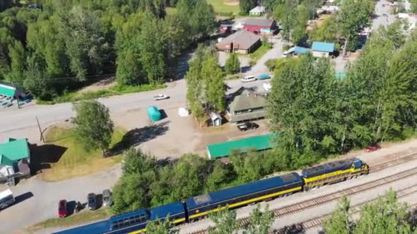 Drone Video Alaska Railroad Train Station Talkeetna Alaska Sunny Summer — 비디오