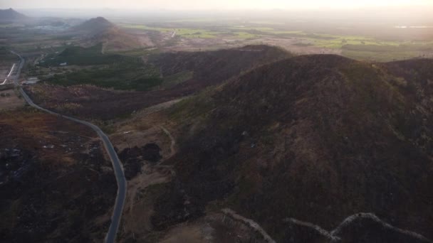 Scenic Aerial Sunset Nang Phan Dung Trekking Mountains Valley Landscape — Vídeo de stock