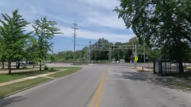 Traveling Dolton Illinois Area Suburbs Streets Pov Mode Train Tracks — Stockvideo