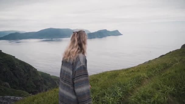 Traveler Blonde Woman Walking Cliff Side Norway Fjord Side Follow — Stockvideo