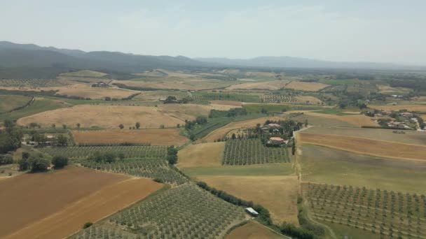 Aerial Images Tuscany Italy Cultivated Fields Summer Aerial Video Amazing — Wideo stockowe