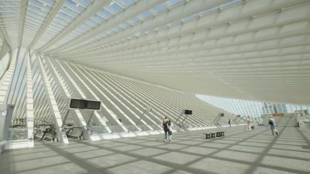 White Interior New Building Lige Guillemins Railway Station Belgium — Stockvideo