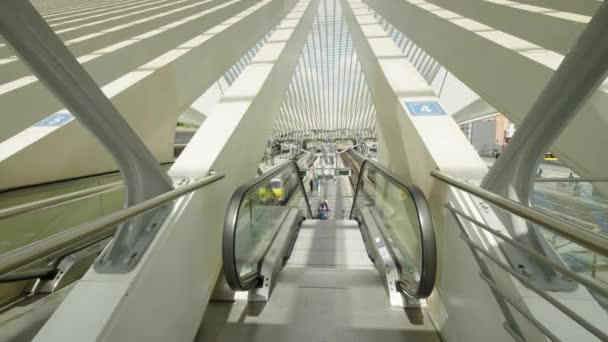 Escalator View Train Station Lige Guillemins Made Steel Glass White — ストック動画