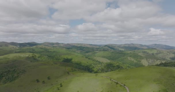 Scene Green Hills Partly Cloudy Day Aerial Dolly Left — Vídeo de Stock