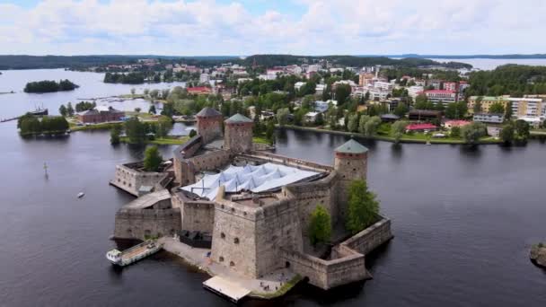 Rotating Aerial Drone Shot Medieval Castle Olavinlinna Finland Summer Day — 图库视频影像