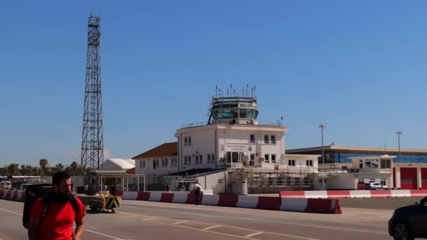 Control Tower Access Road Raf Gibraltar Gibraltar International Airport Wide — Stockvideo