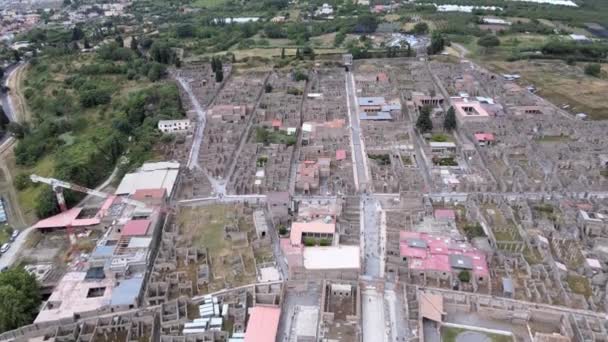 Aerial Drone Shot Tilt Pompei Volcano Vesuvius — Vídeos de Stock