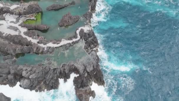 Vista Aérea Piscinas Roca Volcánica Natural Para Nadar Porto Moniz — Vídeos de Stock