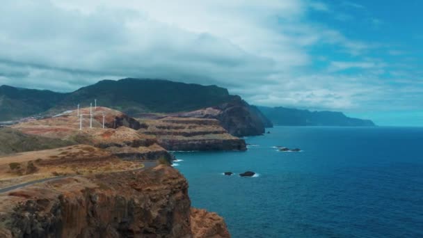 Wind Farm Turbine Cliff Edge Miradouro Ponta Rosto East Madeira — Stok video