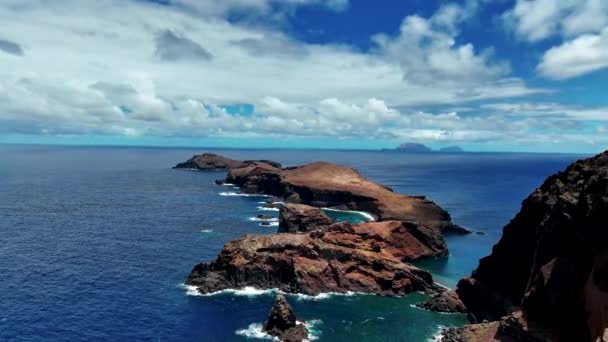 Drone Ascends Miradouro Ponta Furado Viewpoint East Madeira Island Portugal — 비디오