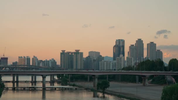 Amazing Seoul City Skyline Pink Color Sunset View Cars Traffic — Stockvideo