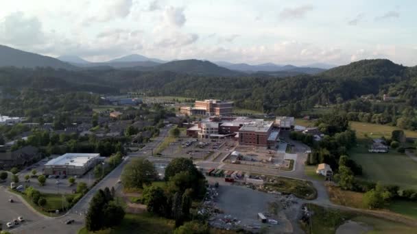 Aerial High Appalachian Regional Healthcare System Boone North Carolina Unc — стокове відео