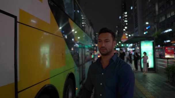 Portrait Young Attractive Man Standing Bus Stop Night Seoul Looking — Stockvideo