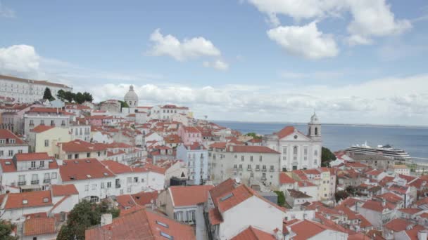 Panoramavy Över Lissabon Portugal Många Traditionella Kaklade Tak Kan Ses — Stockvideo