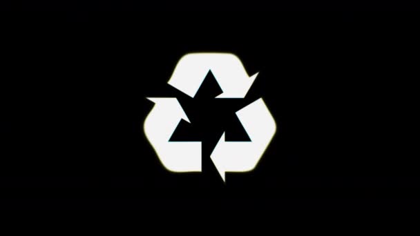 Opzettelijke Geluidsvervorming Het Universele Symbool Van Recycling Drie Gescheurde Pijlen — Stockvideo