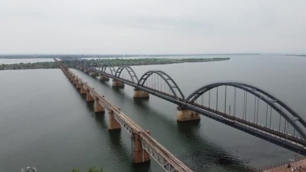 Saraswati Pushkar Ghats Bathing Steps Aerial View Godavari Bridge Rajahmundry — ストック動画