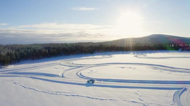 Aerial View Vehicle Parked Start Freezing Swedish Driving Track Woodland — стоковое видео