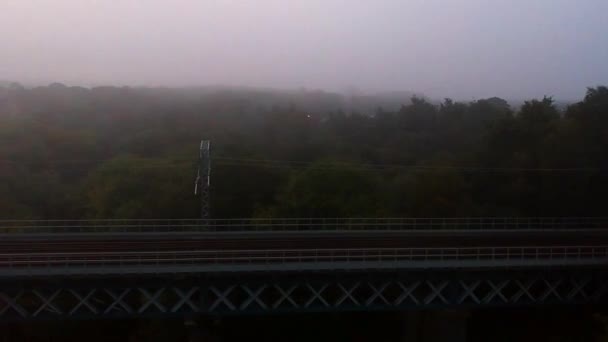 Nebel Frühen Morgen Eisenbahnbrücke Bögen — Stockvideo