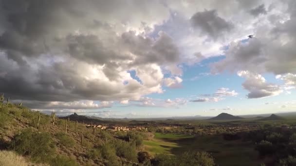Panorama Sun Setting Troon Golf Course Scottsdale Arizona — Video