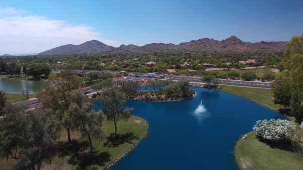 Aerial Drone Footage Fountain Entrance Mccormick Ranch — Stok video