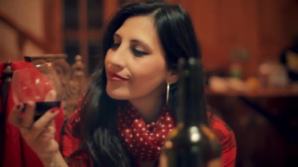 Beautiful Chilean Woman Tasting Making Comments Chilean Red Wine — 图库视频影像