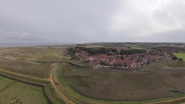 Luchtfoto Drone Beelden Van Cley Next Sea Het Omliggende Landschap — Stockvideo