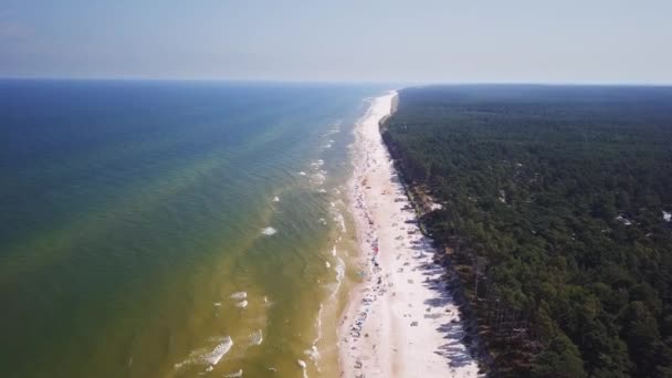 Кадри Піщаного Пляжу Сонячний Літній День Балтійське Море Польща Лубіатово — стокове відео
