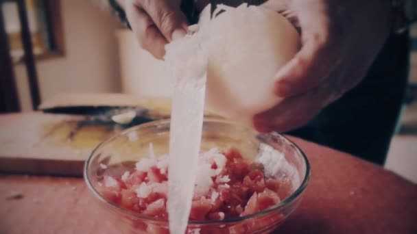 Hands Close Cutting Onion Small Pieces Make Salad — Vídeo de stock