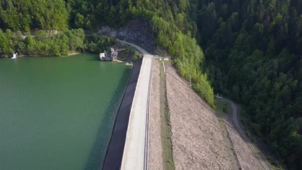 Aerial Take Shot Road Diving Water Land Reservoir — Stockvideo