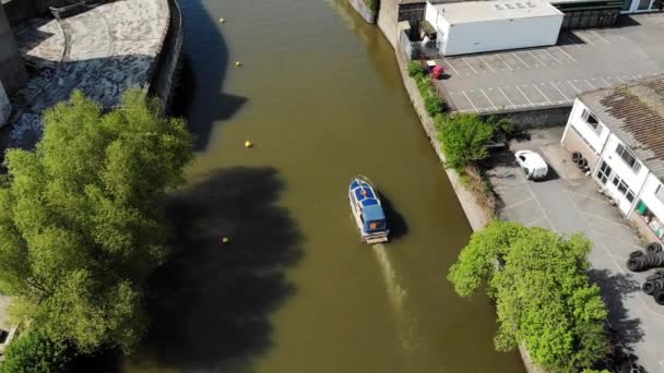 Hava Bristol Şehri Giden Tekne Nehir Aşağı Yaz Mevsiminde — Stok video