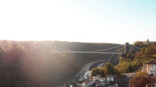 Aerial Strzał Clifton Suspension Bridge Sunny — Wideo stockowe