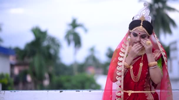 Indian Bride Wearing Nose Ring Outdoor Cloudy Evening — стокове відео
