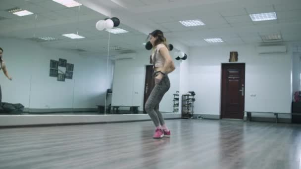 Caucasian Female Dancer Choreographer Performing Hiphop Animation Dance Studio Mirror — Vídeo de Stock