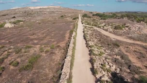 Aerial Drone Video Northern Malta Ghajn Znuber Tower — Vídeos de Stock