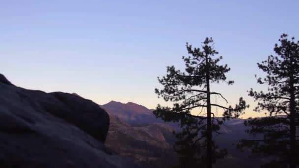 Reveal Shot Sierra Nevada Mountains Yosemite — Video Stock