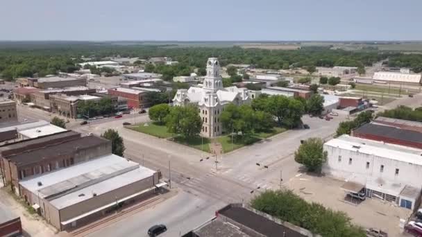 Courthouse Lawn Square Small Town — Stockvideo