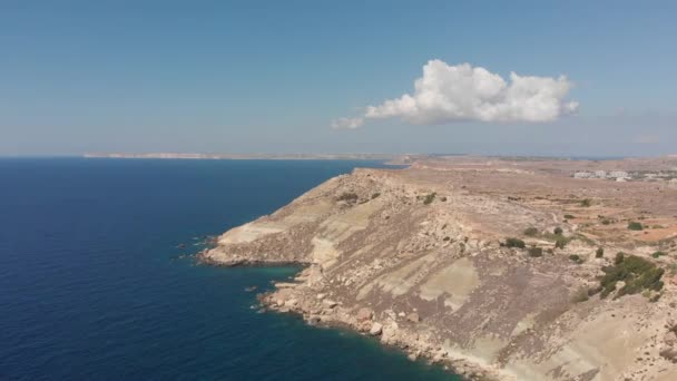Aerial Drone Video Western Malta Mgarr Area Fomm Rih Bay — Vídeo de Stock